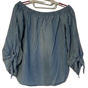 Style Envy Chambray Top Women's Size Medium Excellent very gently used condition